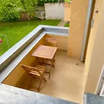 Apartment Stoetteritz - 3 - 6 People - 5 Beds - Balcony - Great Public Transport 11 Minutes To The Leipzig