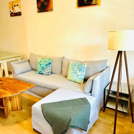 Stoetteritz - 3 - 6 People - 4 Beds - Balcony - Great Public Transport 11 Minutes To The Διαμέρισμα
