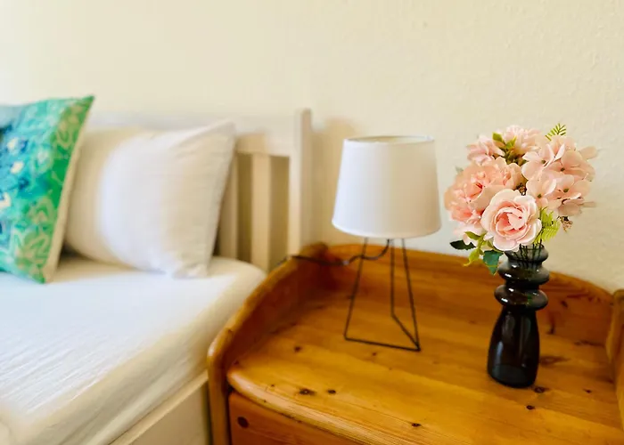 Stoetteritz - 3 - 6 People - 5 Beds - Balcony - Great Public Transport 11 Minutes To The Appartement Leipzig