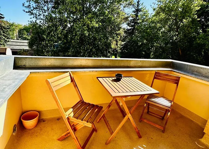 Stoetteritz - 3 - 6 People - 5 Beds - Balcony - Great Public Transport 11 Minutes To The Διαμέρισμα Λειψία