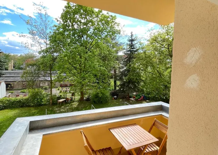 Διαμέρισμα Stoetteritz - 3 - 6 People - 5 Beds - Balcony - Great Public Transport 11 Minutes To The Λειψία